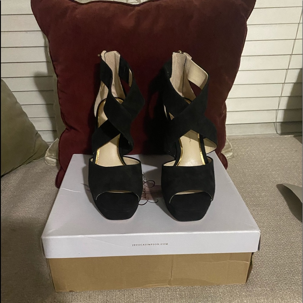 Jessica Simpson shoes never worn